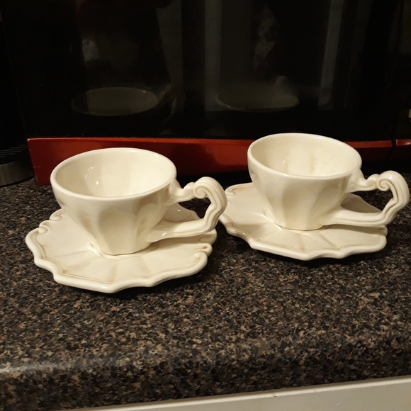 Vietri Antico Bianco Italy 2 Cups & 2 Saucers, 4 Pcs Pre-owned READ ALL - Picture 1 of 9